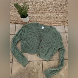 GREEN KNIT BUTTON DOWN SWEATER